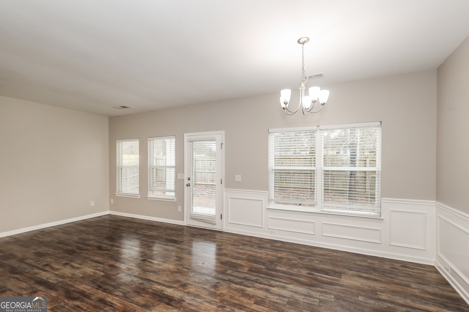 145 Thomaston Street Newnan - Photo 7