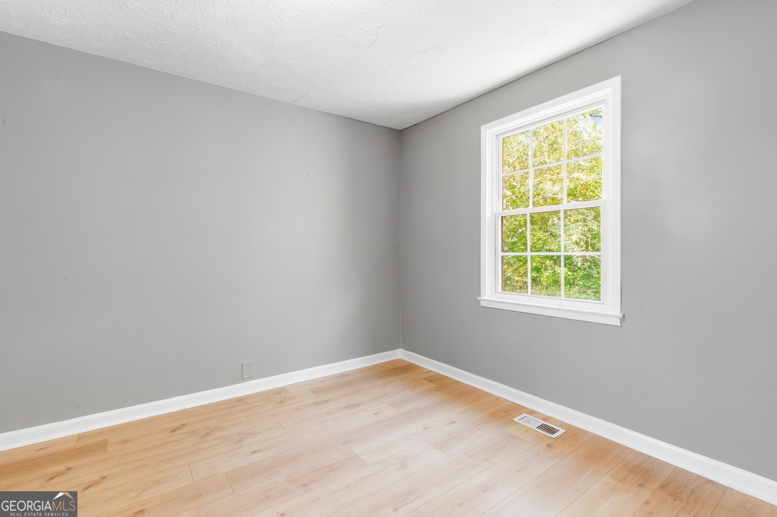 8211 Thompson Street Douglasville - Photo 18