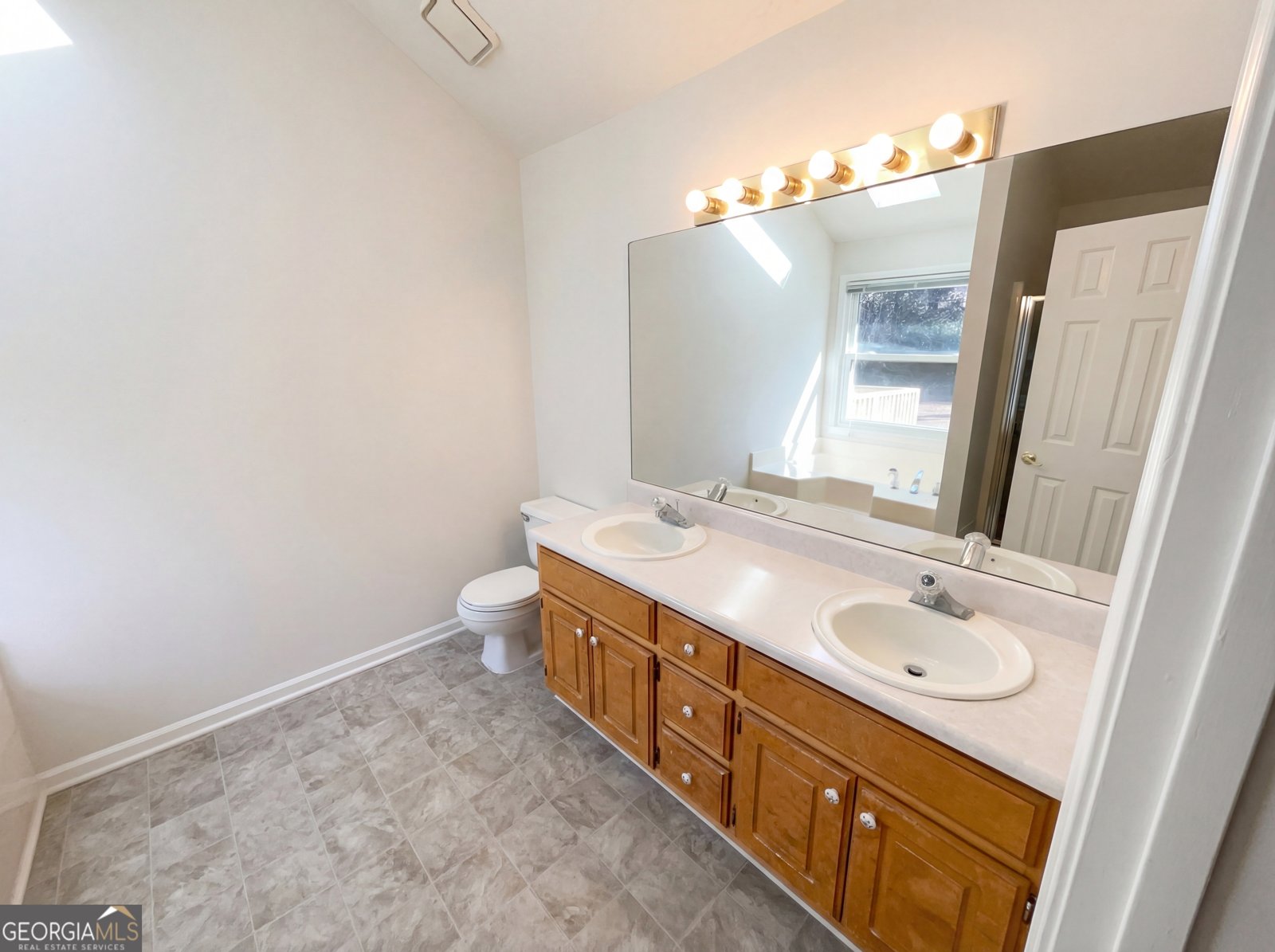 125 Bentley Place Way Covington - Photo 9