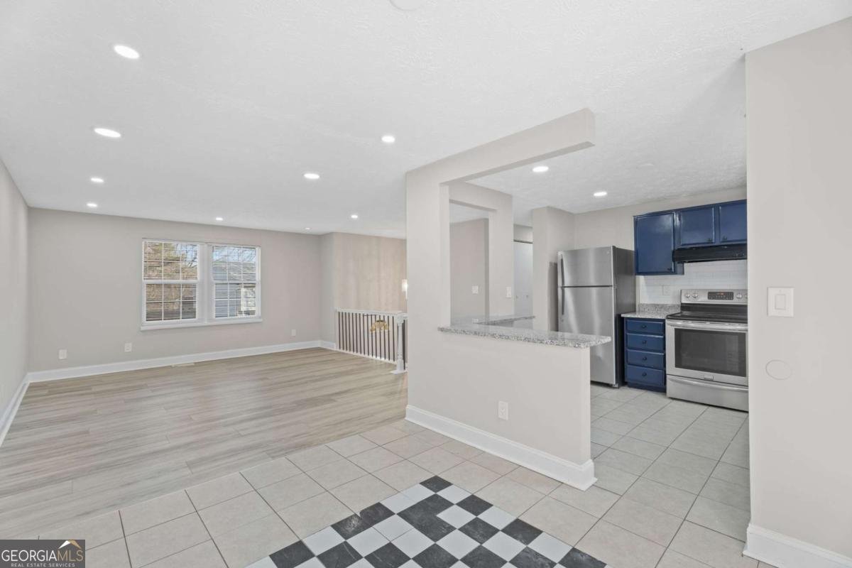 5268 Kinsdale Lane Stone Mountain - Photo 10