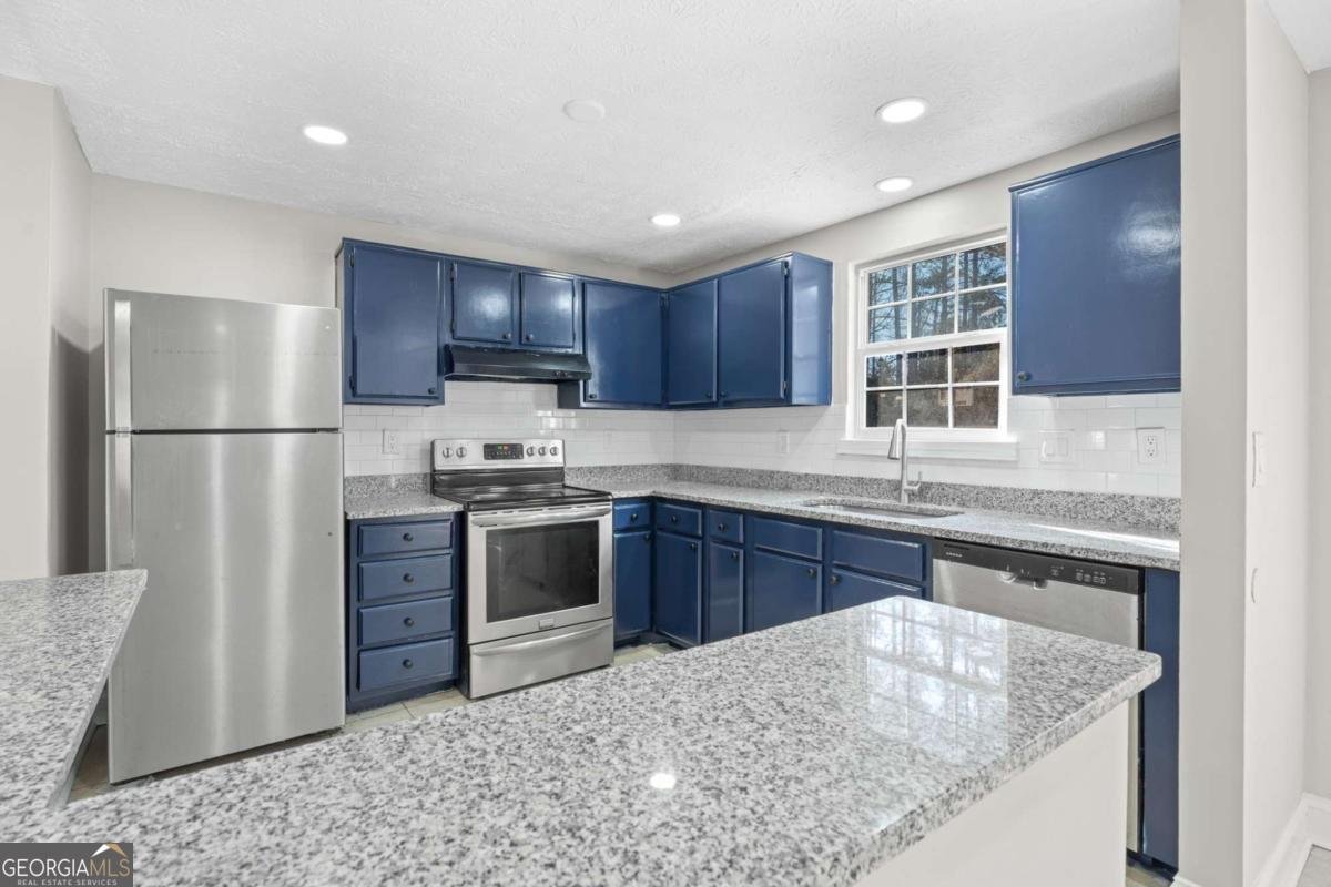 5268 Kinsdale Lane Stone Mountain - Photo 12