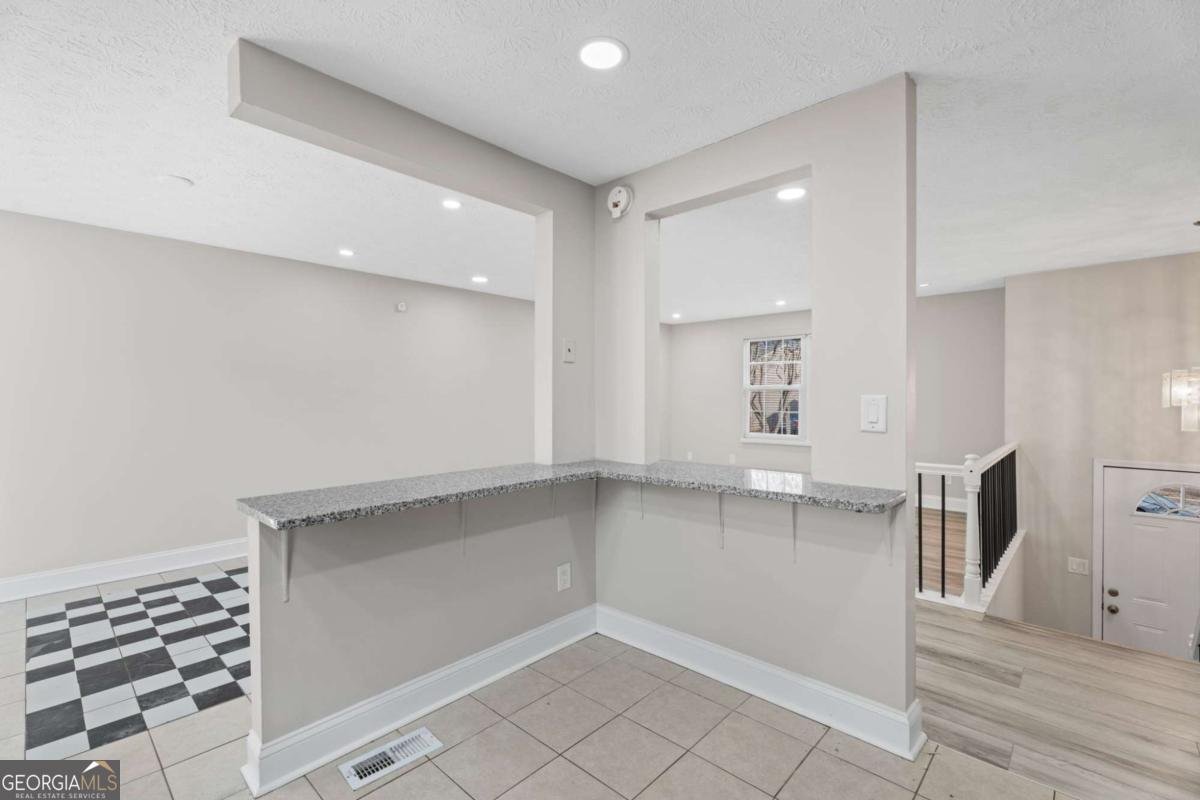 5268 Kinsdale Lane Stone Mountain - Photo 15