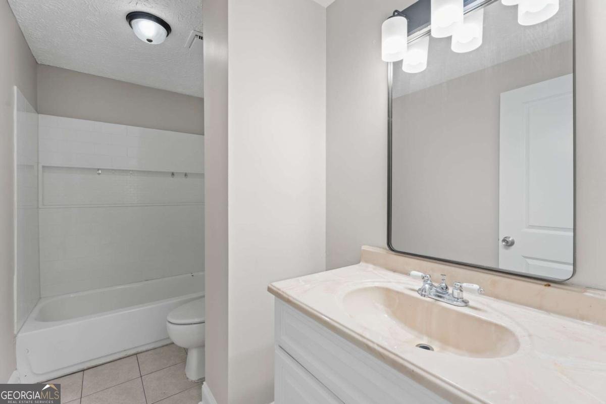 5268 Kinsdale Lane Stone Mountain - Photo 17