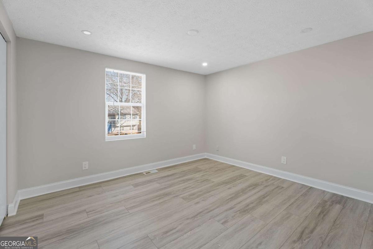 5268 Kinsdale Lane Stone Mountain - Photo 18