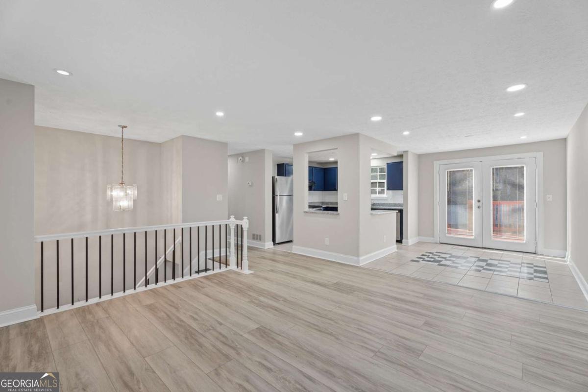 5268 Kinsdale Lane Stone Mountain - Photo 8