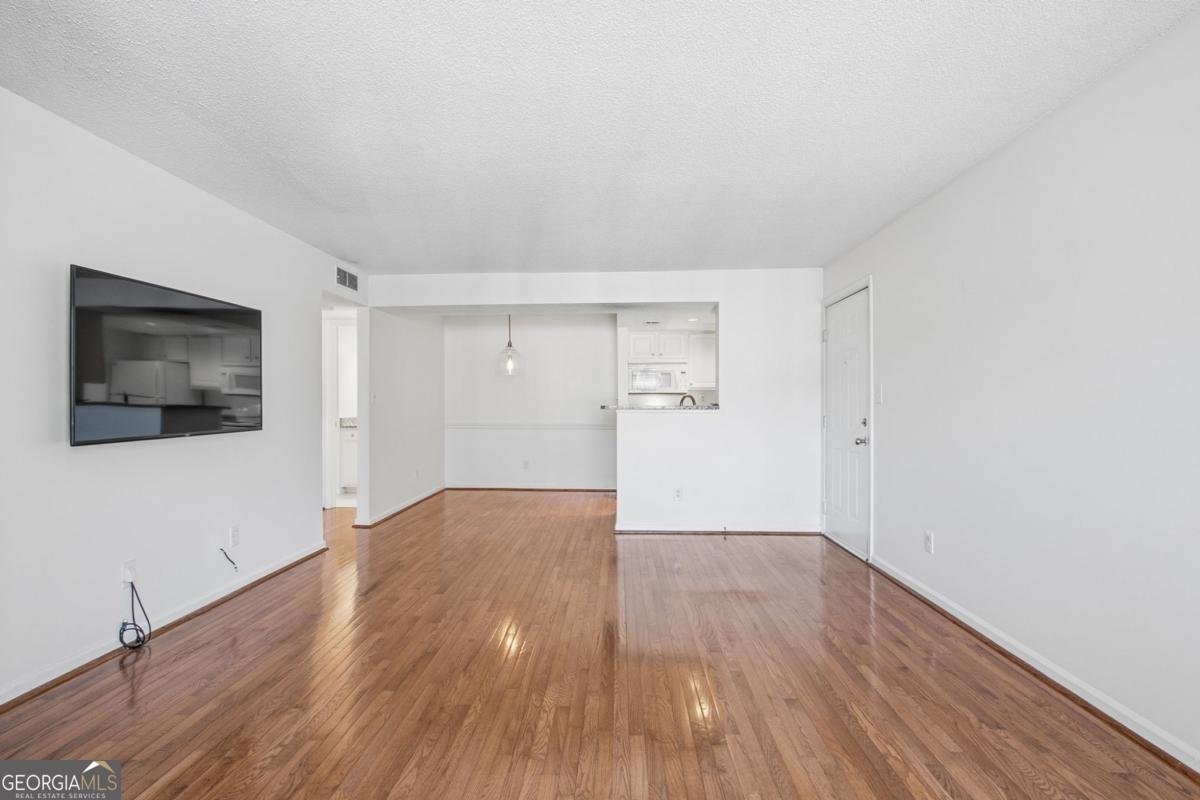 4109 Chastain Park Court Atlanta - Photo 6