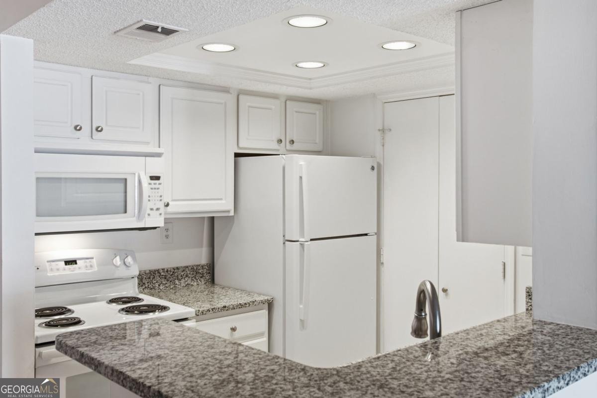 4109 Chastain Park Court Atlanta - Photo 9