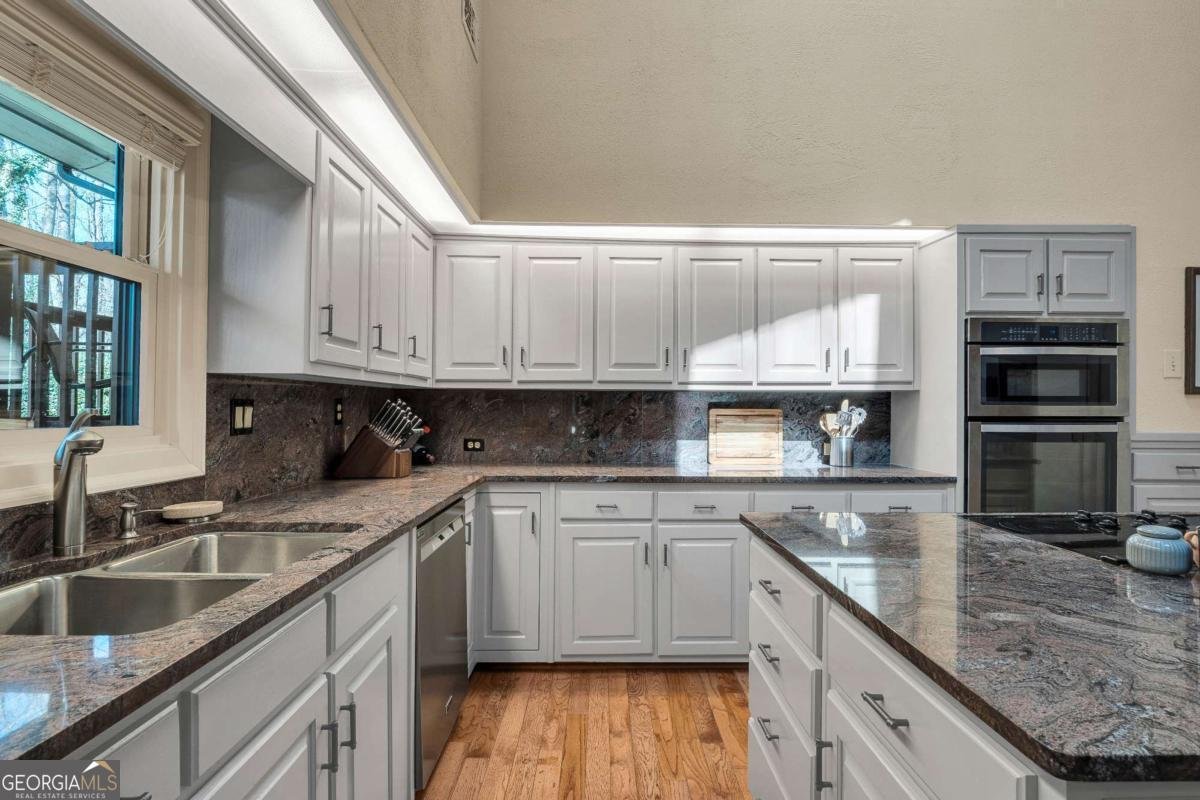 4456 Ridgegate Drive Peachtree Corners - Photo 12