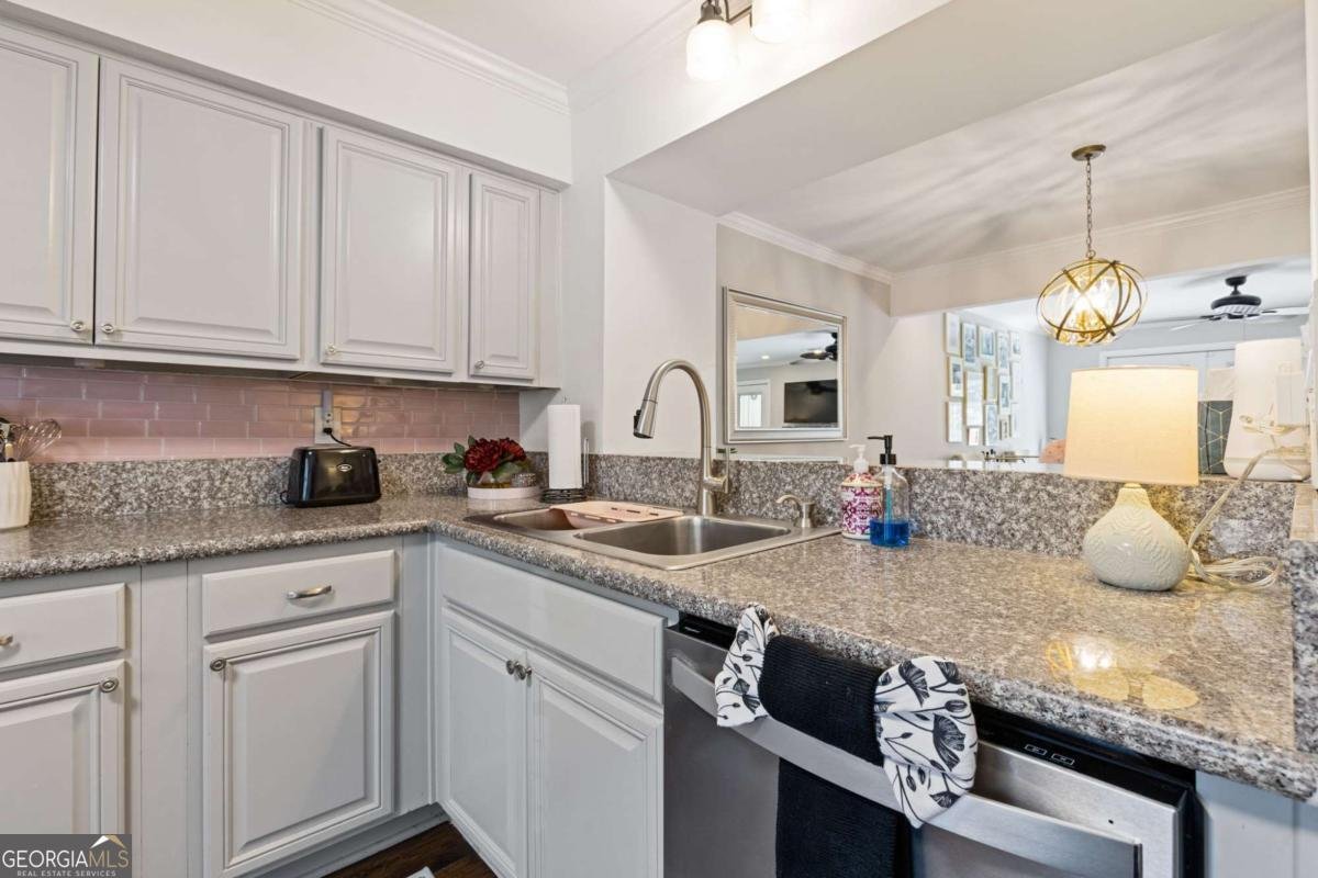 1206 Druid Knoll Drive Atlanta - Photo 6