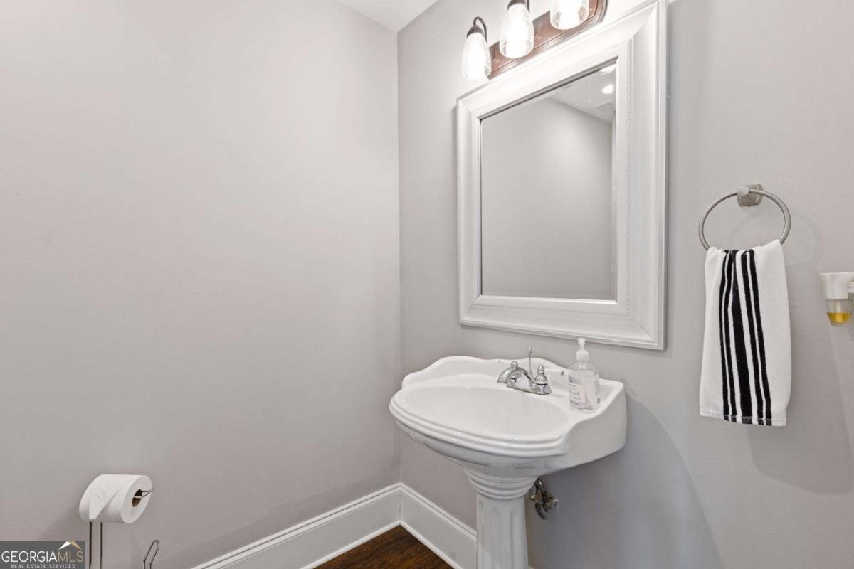 1206 Druid Knoll Drive Atlanta - Photo 8