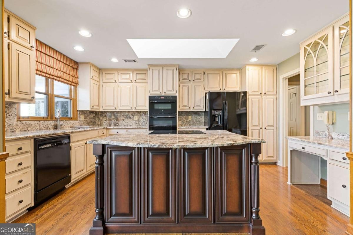 5173 Sandlewood Court Marietta - Photo 12