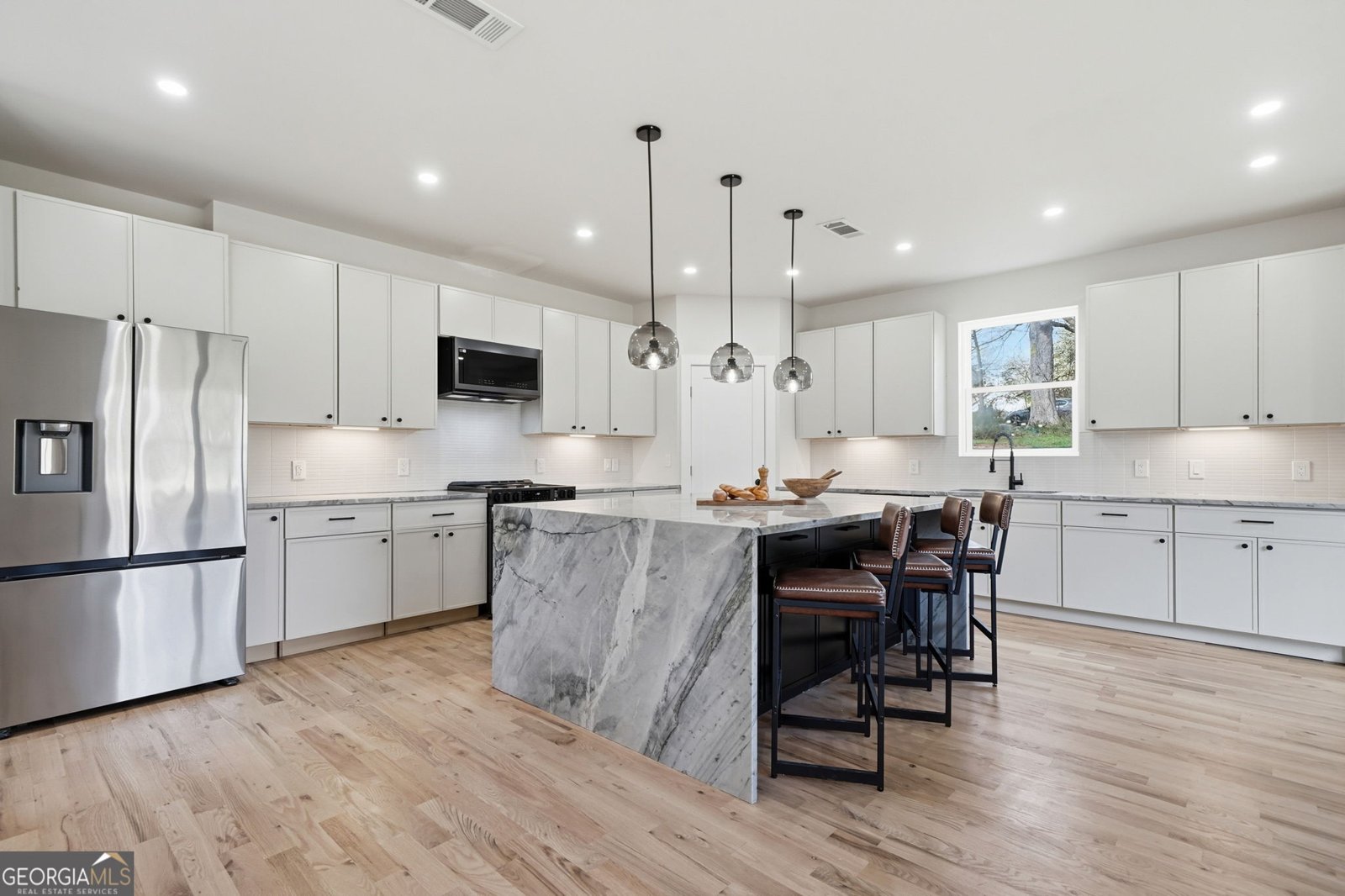 587 Woodland Avenue Scottdale - Photo 14