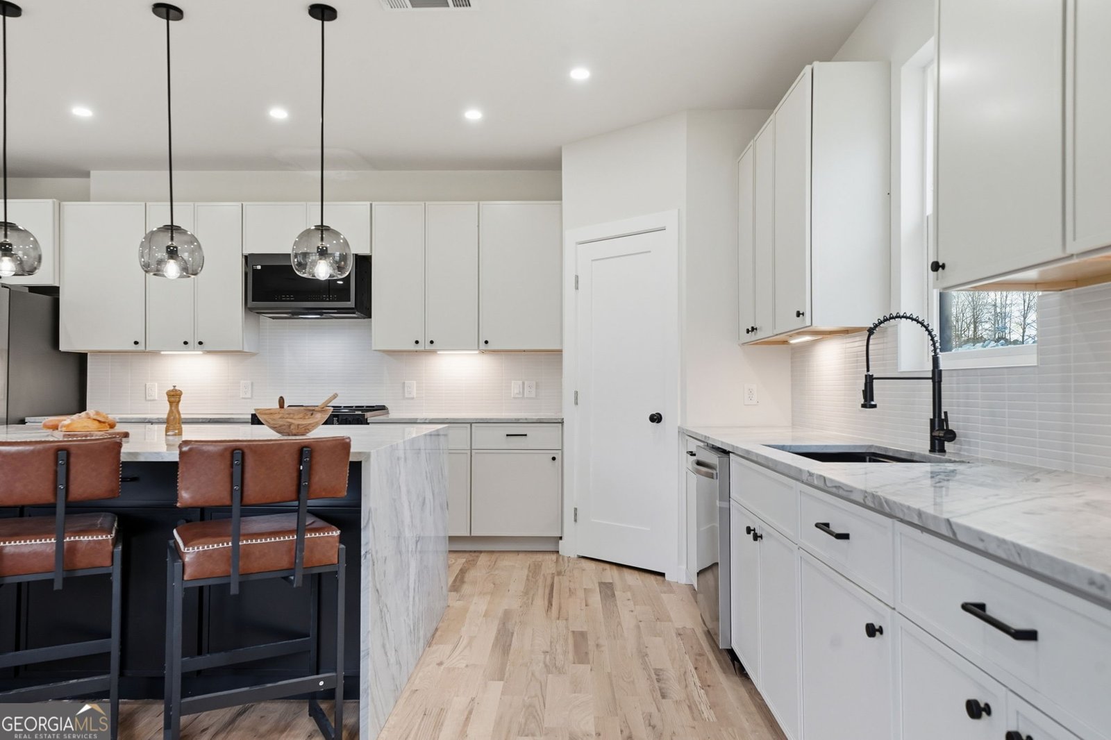 587 Woodland Avenue Scottdale - Photo 18