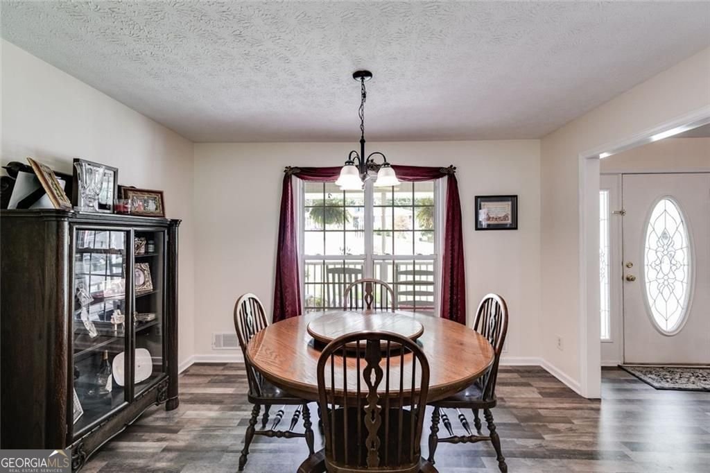 144 Bobs Drive Mableton - Photo 8