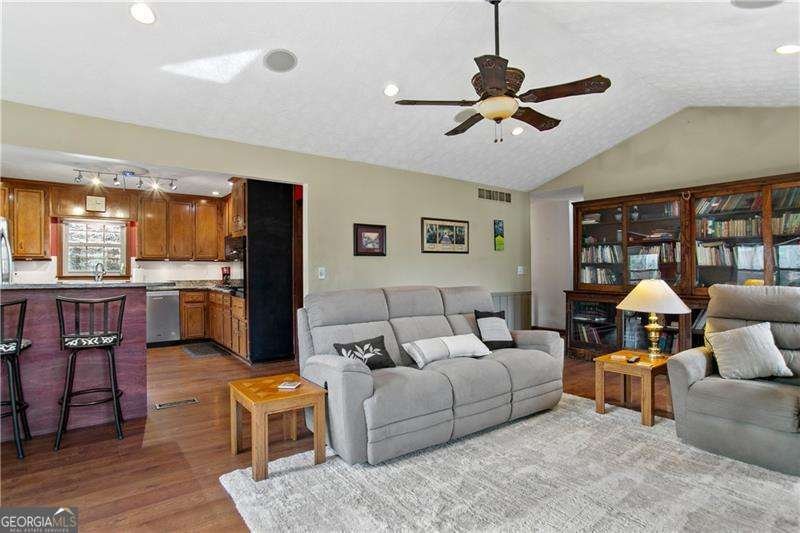 142 Lynford Lane Woodstock - Photo 10