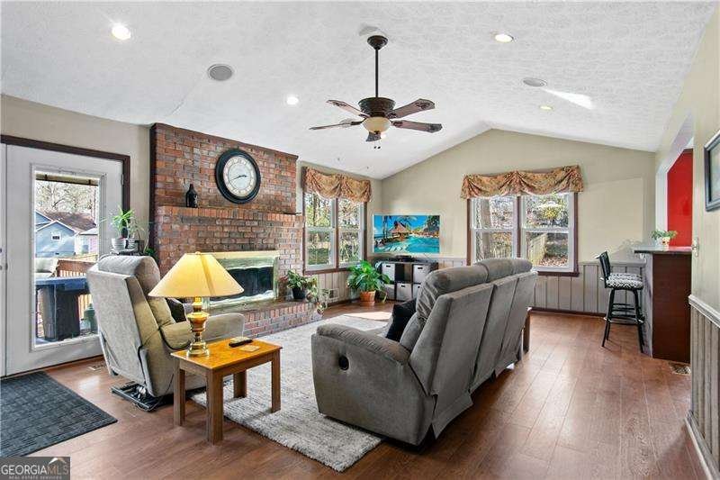 142 Lynford Lane Woodstock - Photo 8