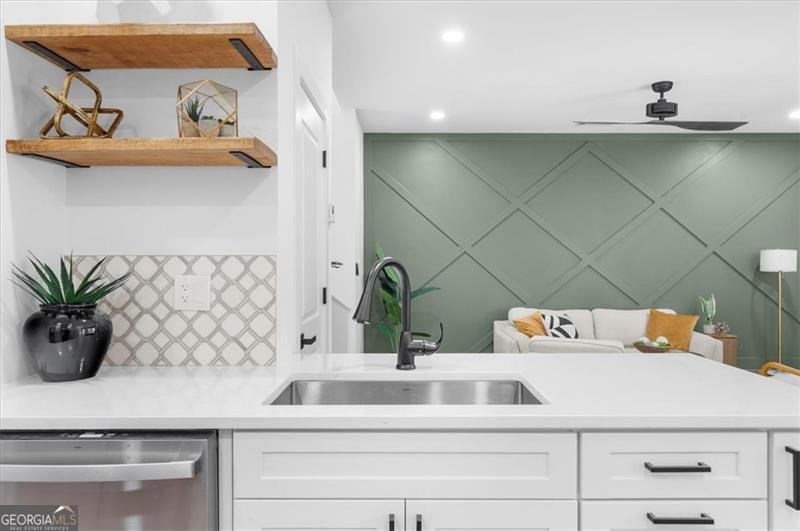 8136 Brookbend Drive Douglasville - Photo 9