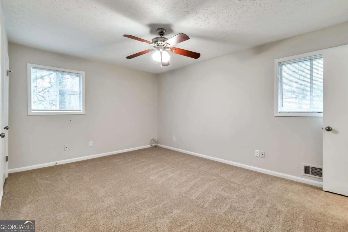 5900 Simone Drive Stone Mountain - Photo 19