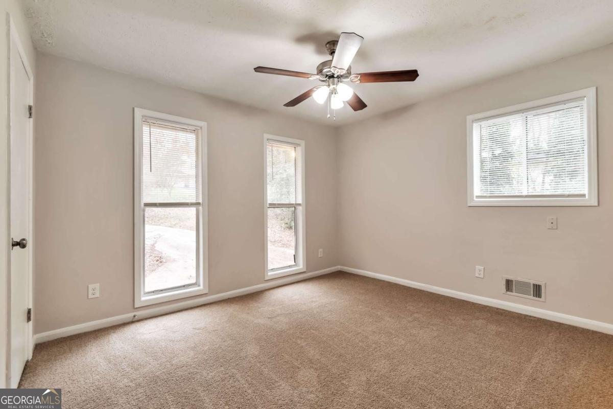 5900 Simone Drive Stone Mountain - Photo 22