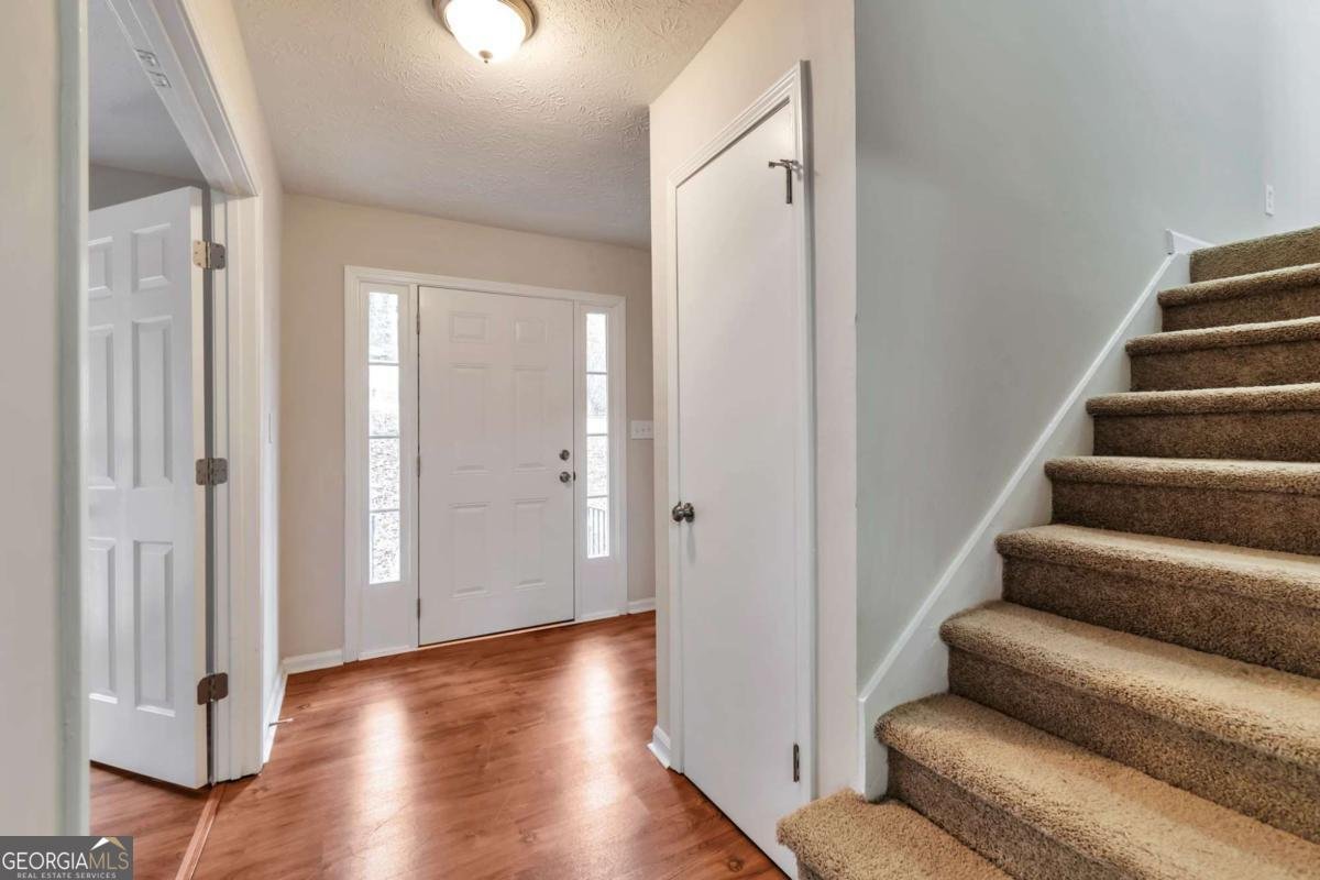 5900 Simone Drive Stone Mountain - Photo 9