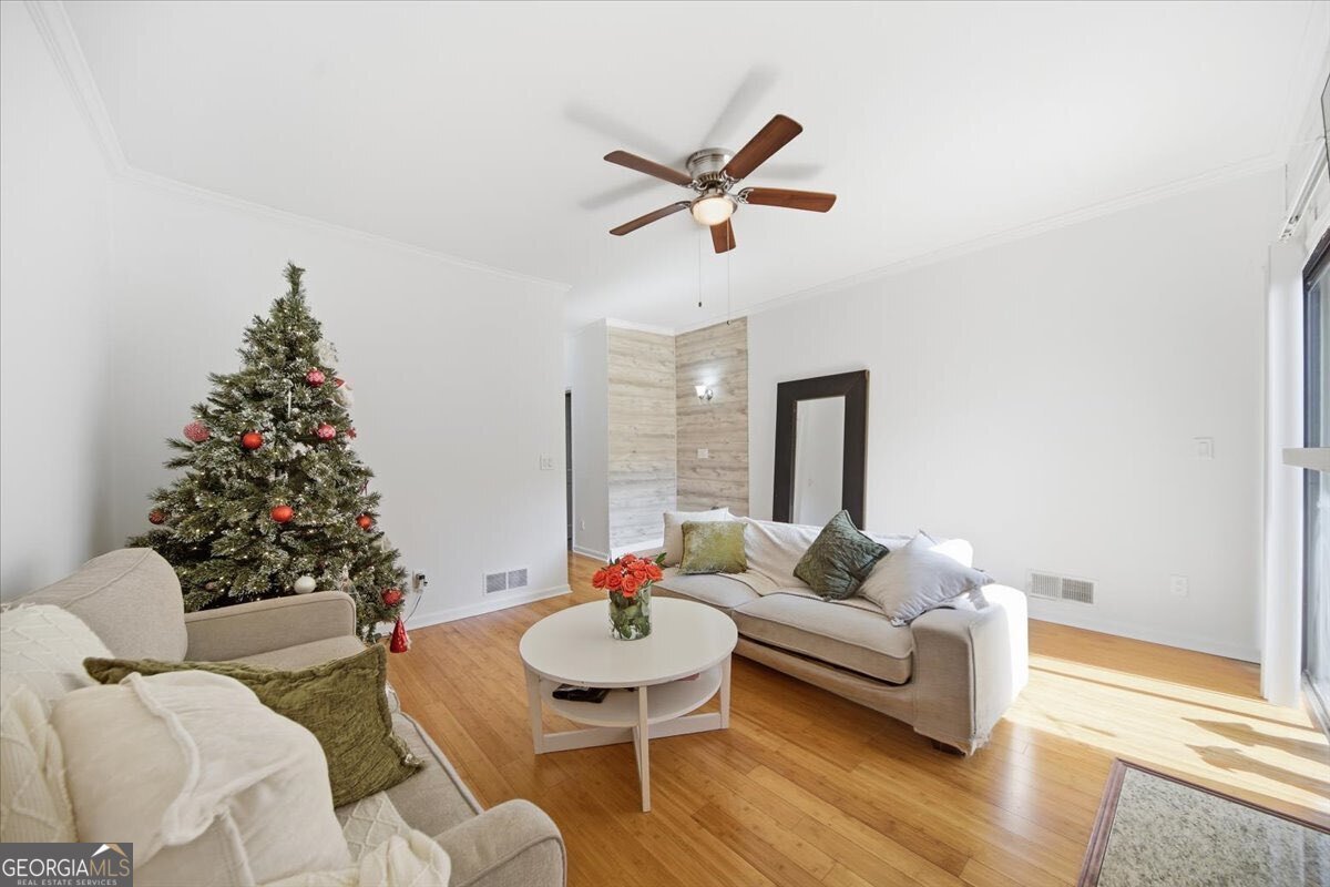 2215 Spring Walk Court Atlanta - Photo 9