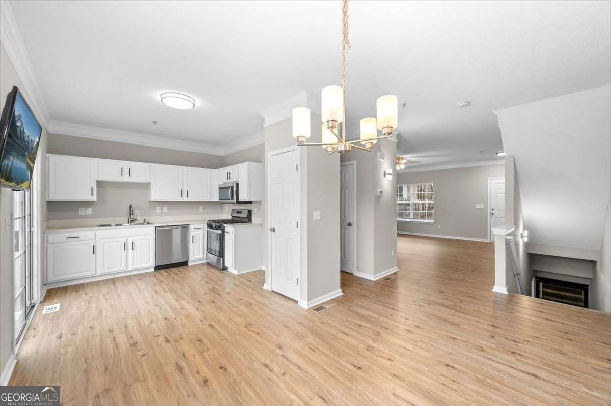 1202 Charleston Court Woodstock - Photo 24