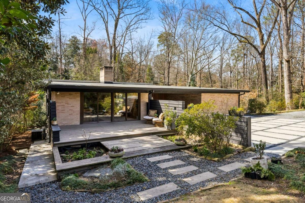 3760 Narmore Drive Atlanta - Photo 1