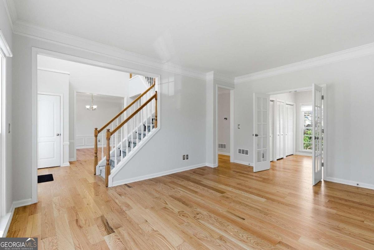 4960 Agate Drive Alpharetta - Photo 6