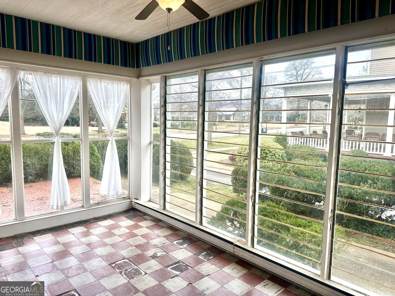 550 Hill St Griffin - Photo 25