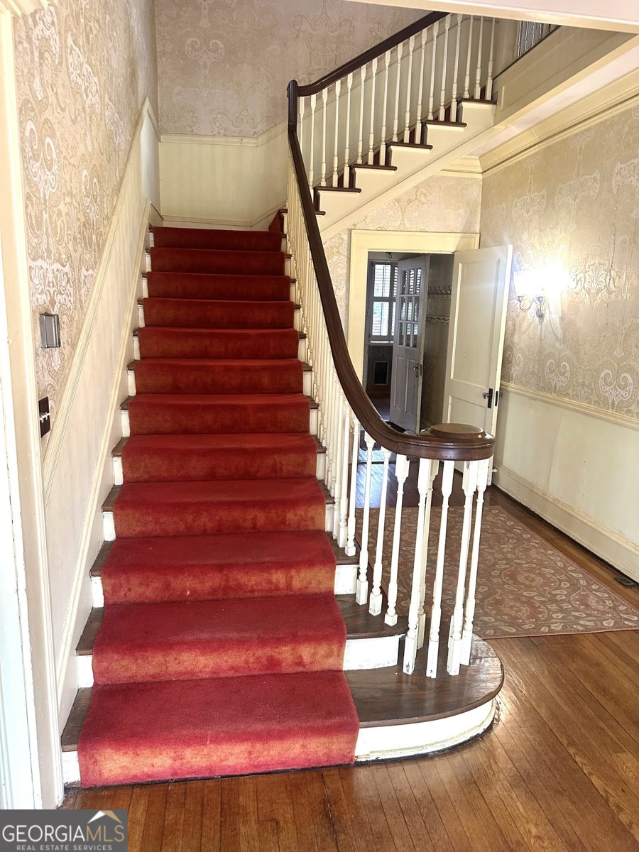 550 Hill St Griffin - Photo 32