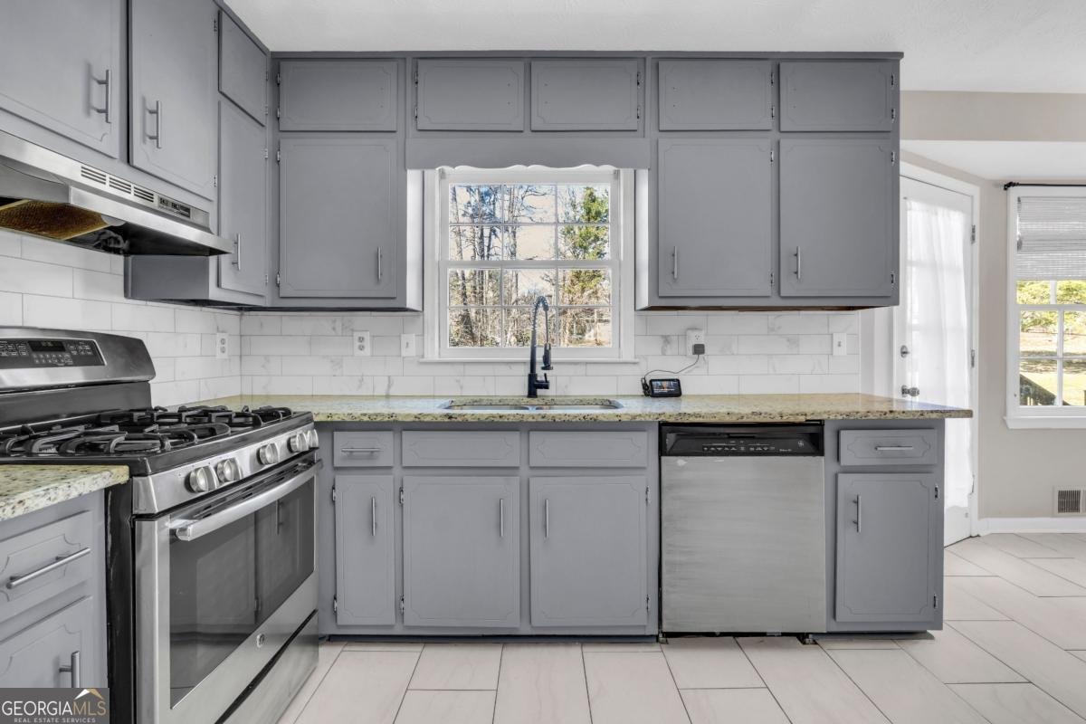 769 Oak Moss Drive Lawrenceville - Photo 16