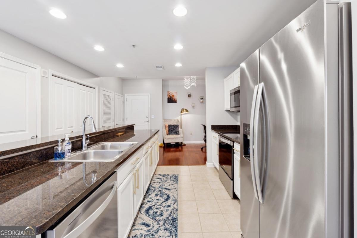 3040 Peachtree Road Atlanta - Photo 18