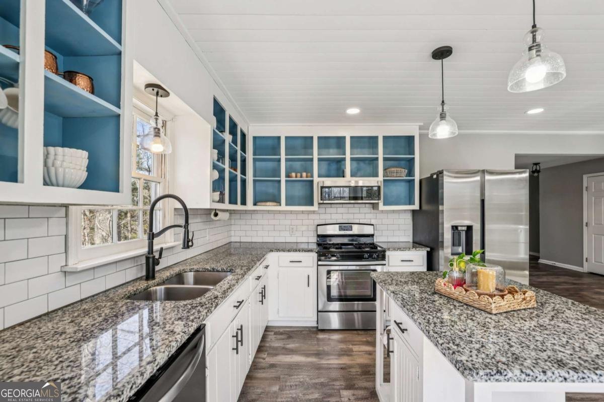 504 Tara Court Woodstock - Photo 11