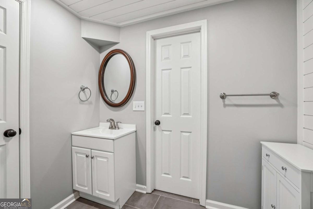 504 Tara Court Woodstock - Photo 32