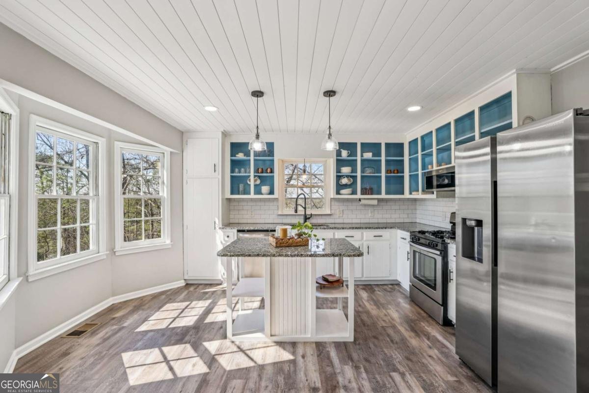 504 Tara Court Woodstock - Photo 9