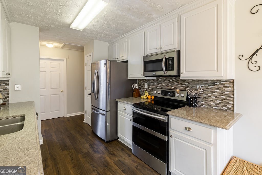 200 Queensland Lane Covington - Photo 11