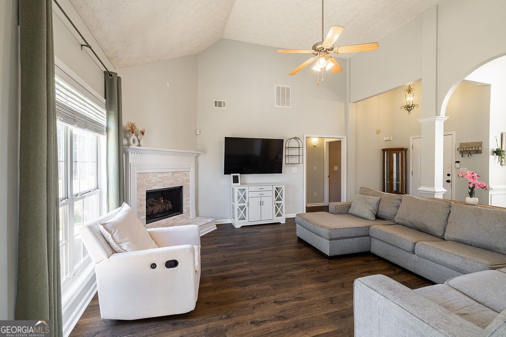 200 Queensland Lane Covington - Photo 7