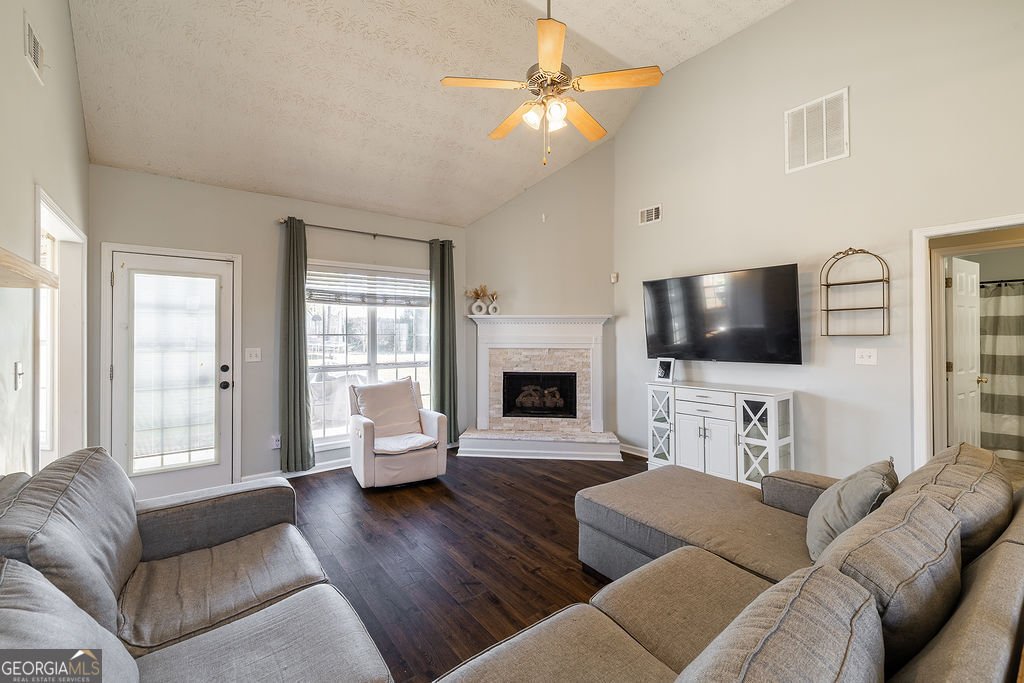 200 Queensland Lane Covington - Photo 8