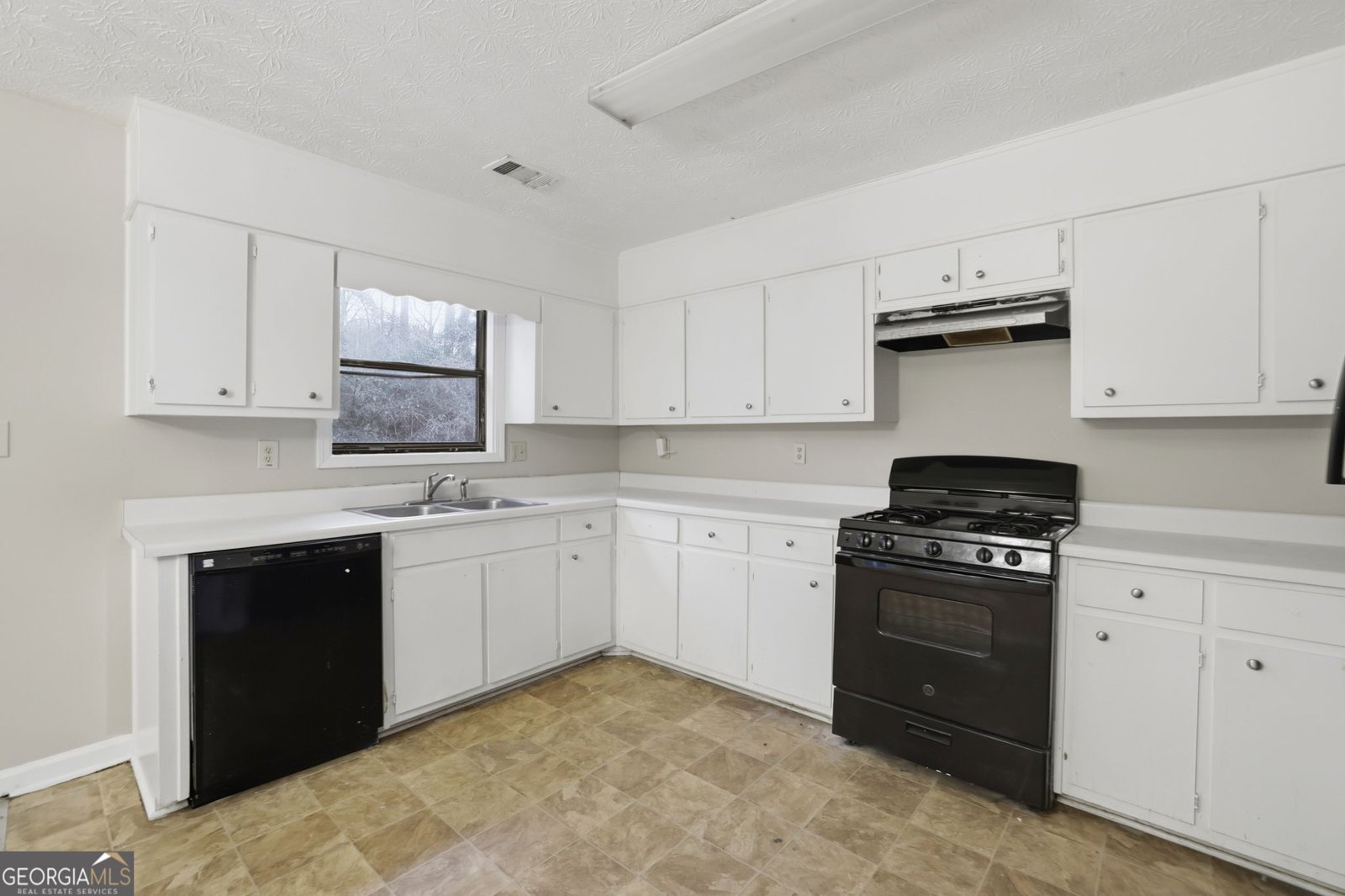 5447 Pepperwood Court Stone Mountain - Photo 18