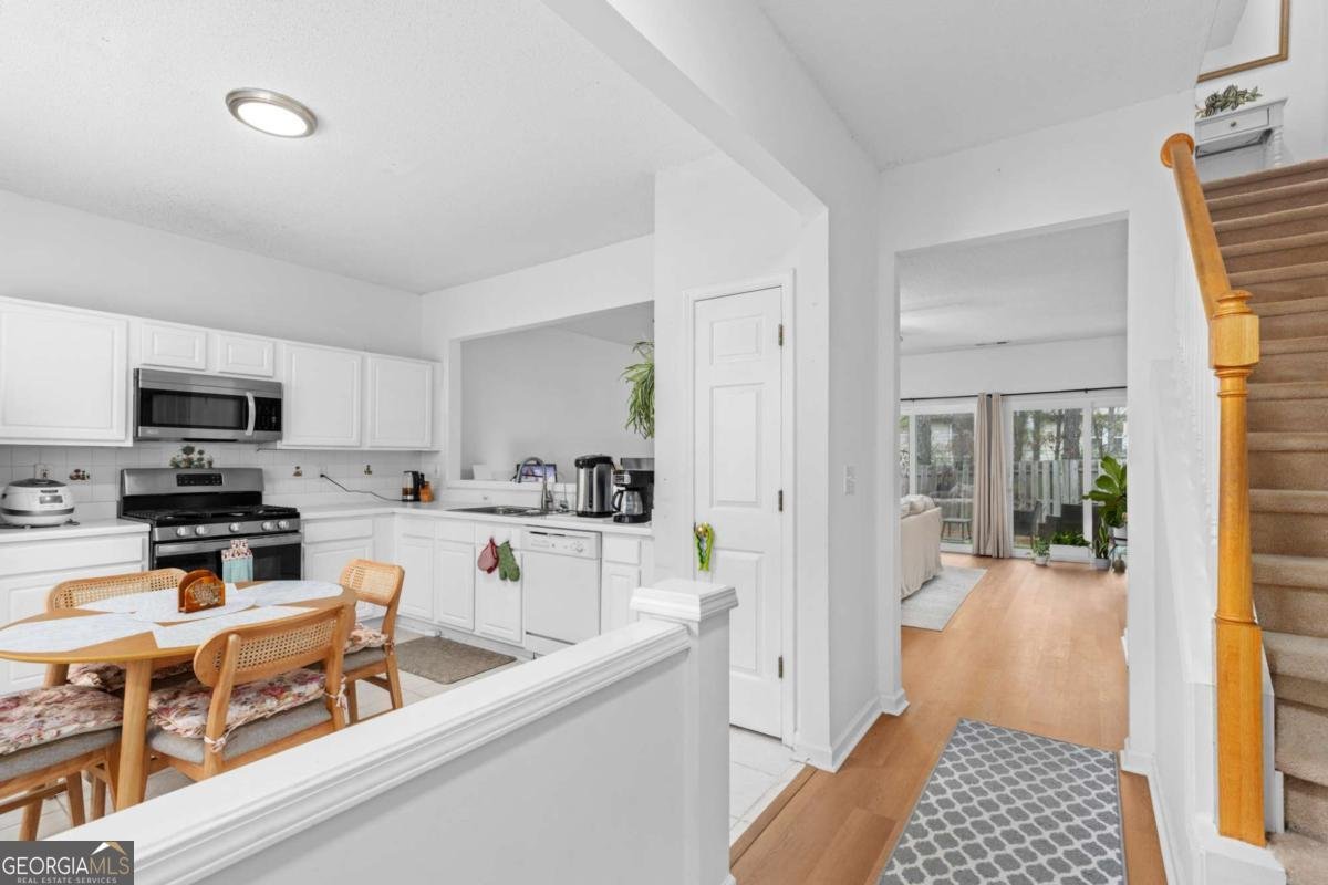 4088 Howell Park Road Duluth - Photo 9