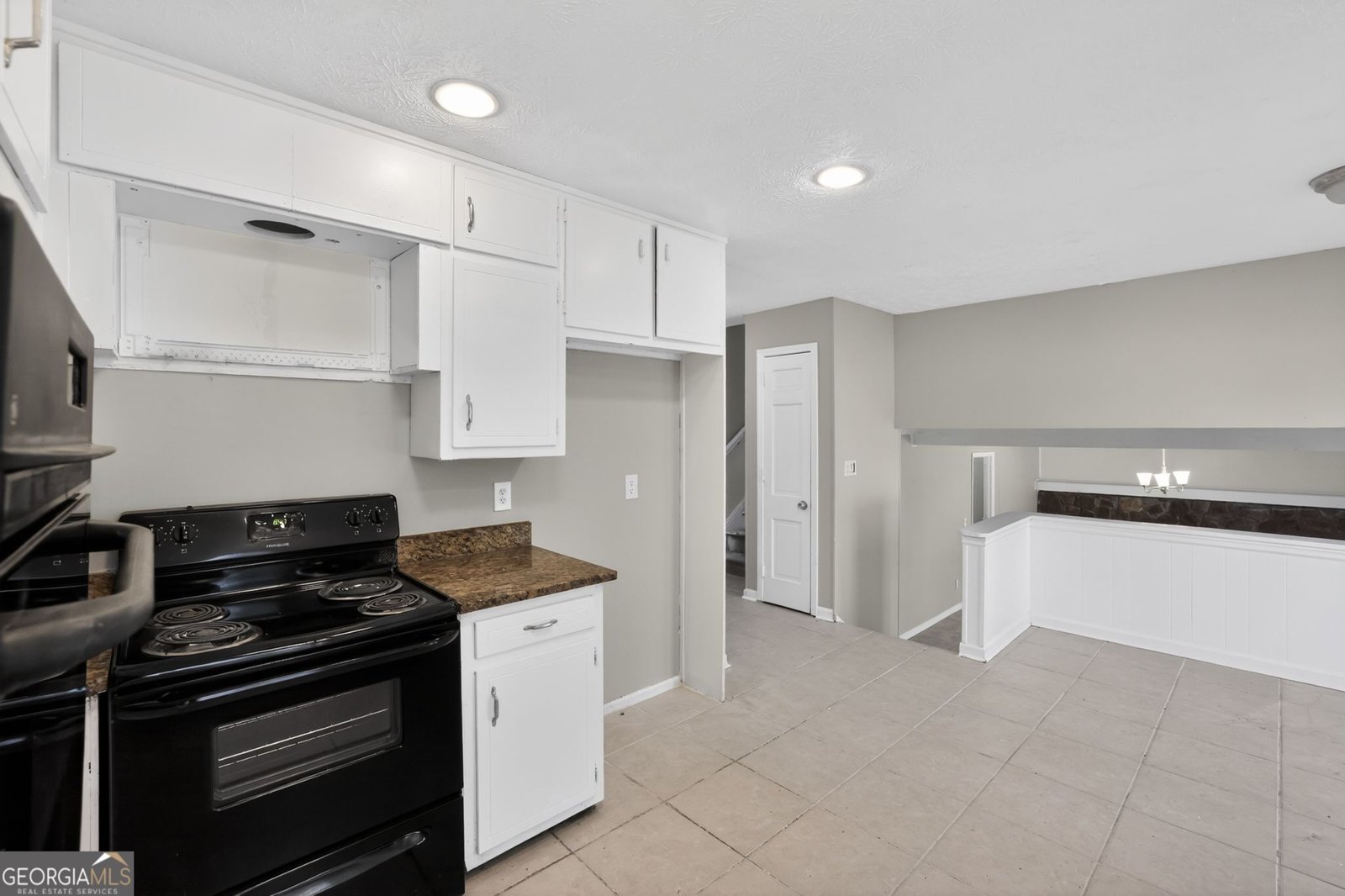 551 Hickory Hills Court Stone Mountain - Photo 14