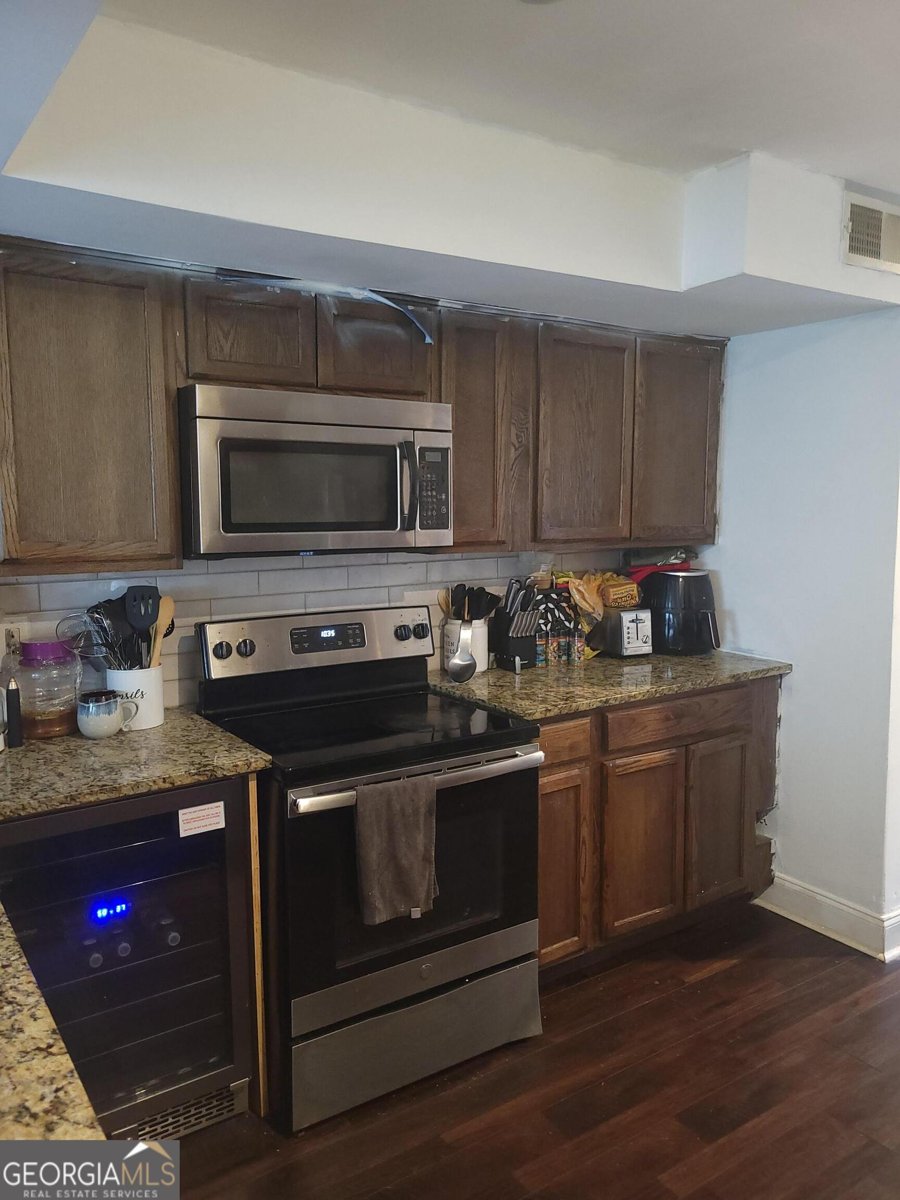 125 Governors Drive Forest Park - Photo 10