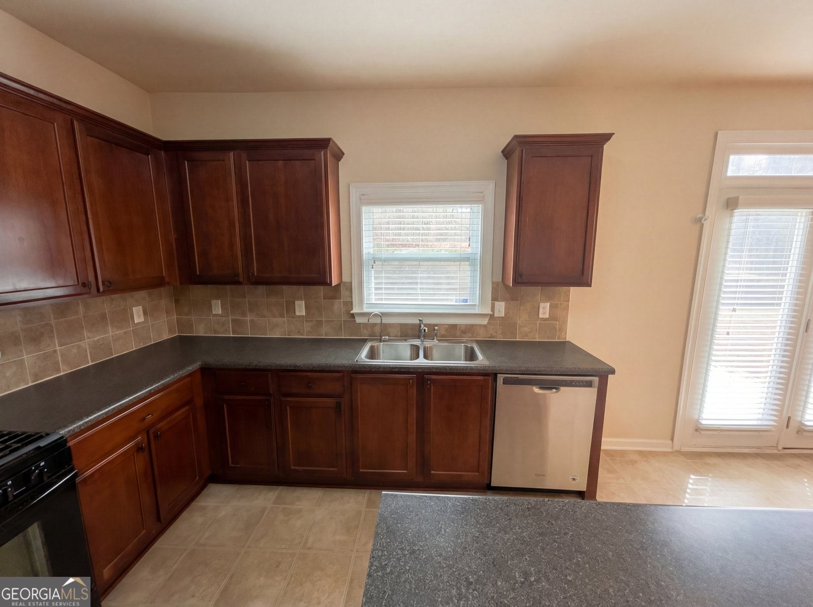 1430 Ethans Way McDonough - Photo 8