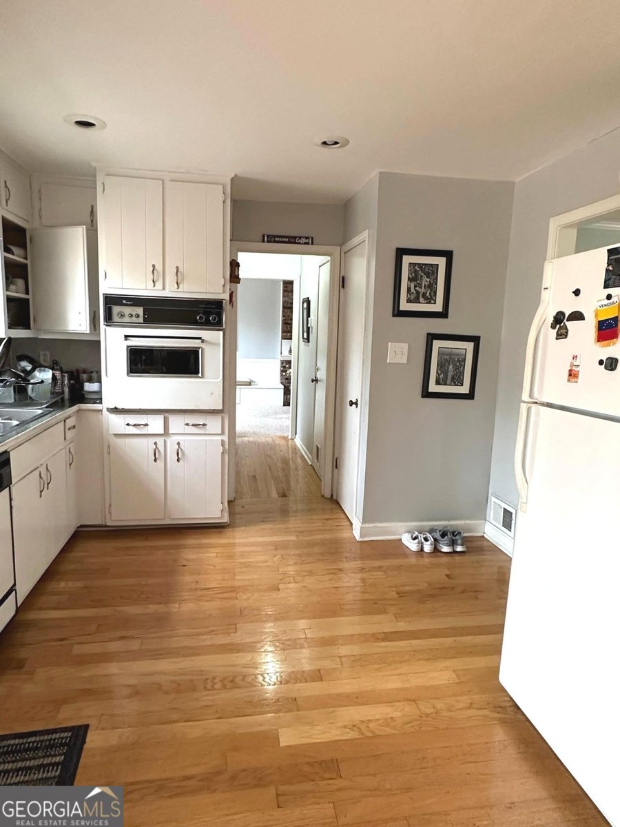 1695 Pitty Pat Court Lilburn - Photo 8