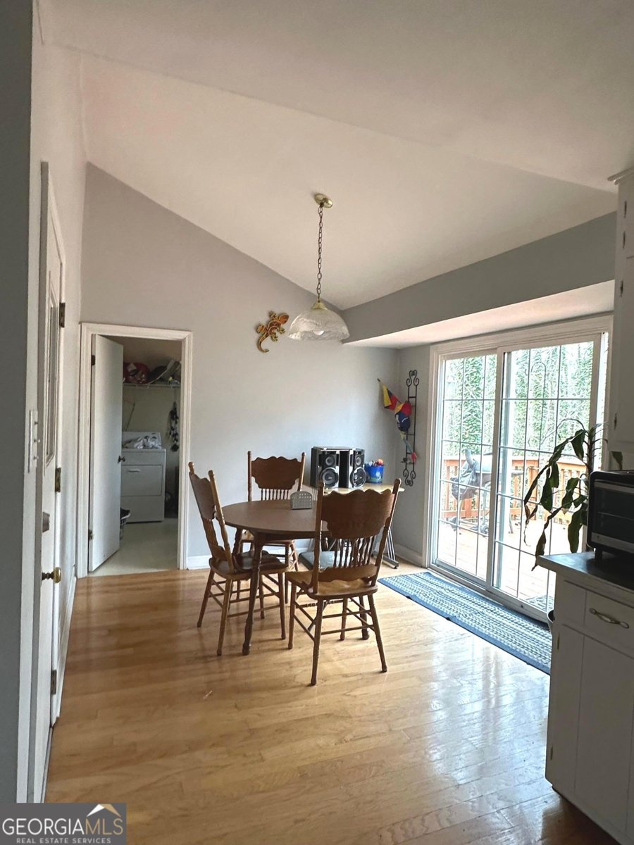 1695 Pitty Pat Court Lilburn - Photo 9