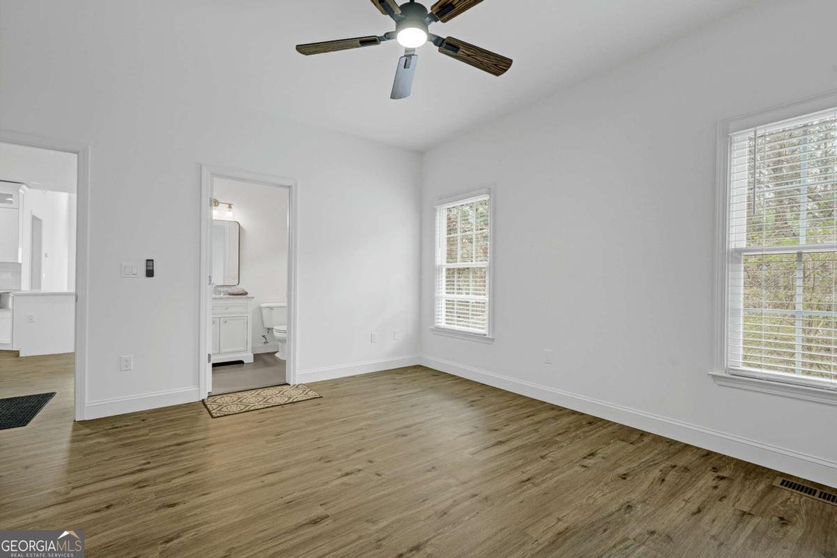 9035 Sandorn Drive Roswell - Photo 16