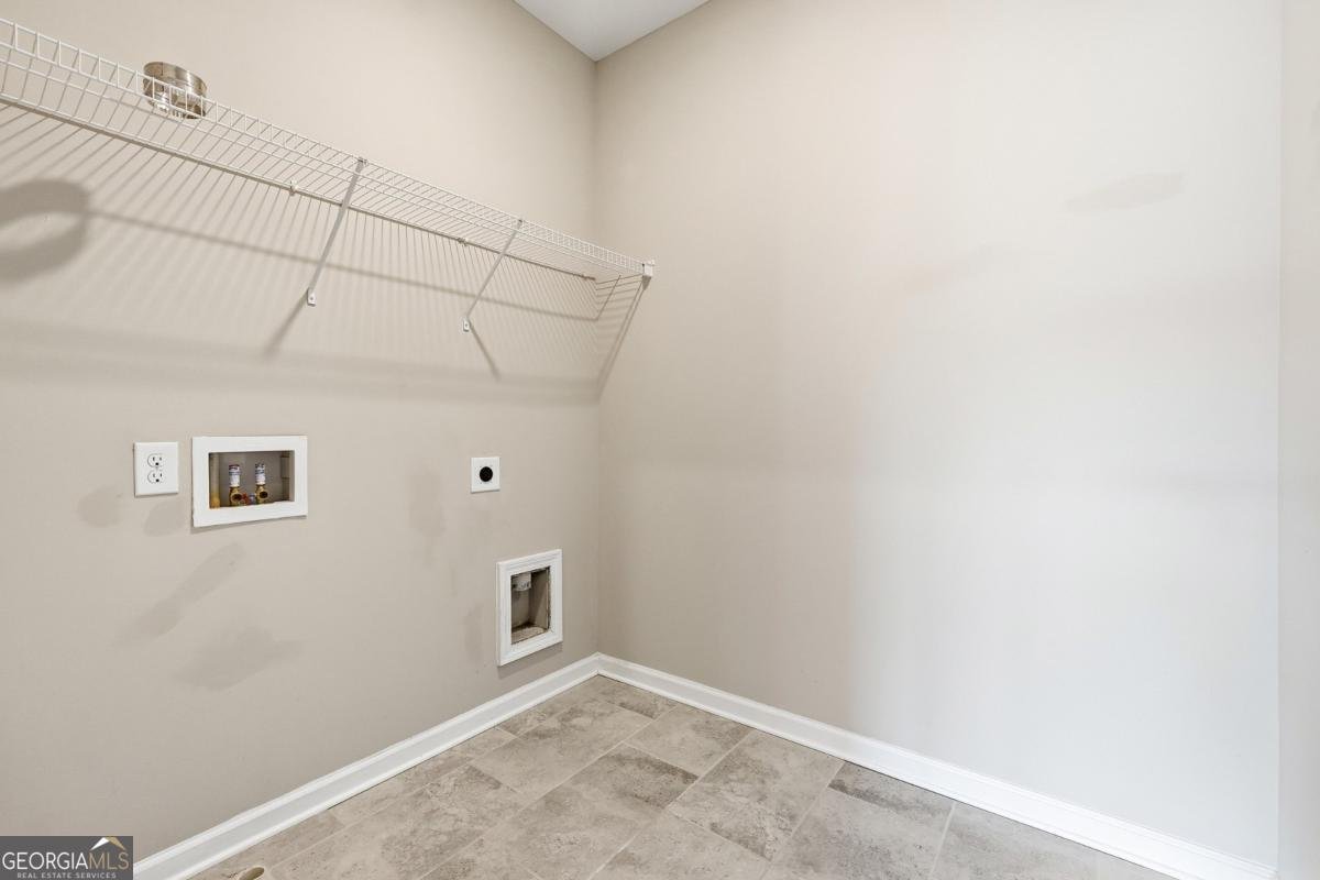 156 Round Pond Drive Lilburn - Photo 33