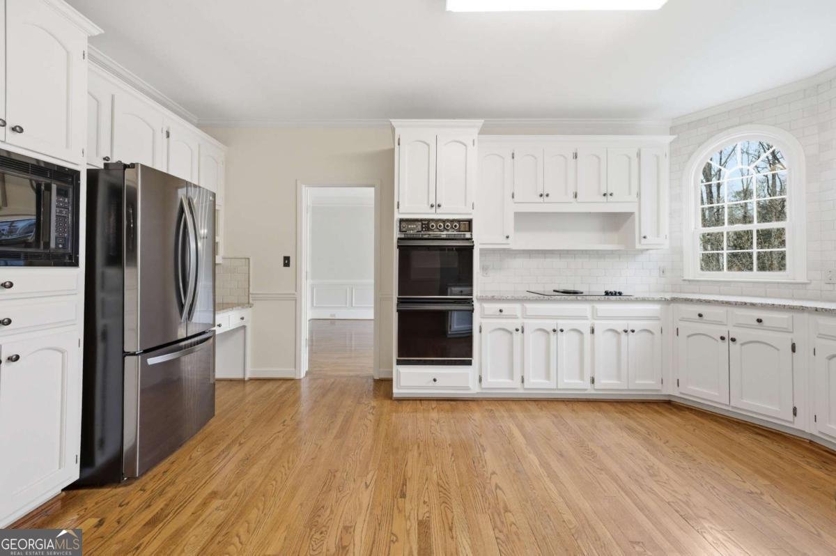 5716 Fairley Hall Court Peachtree Corners - Photo 8