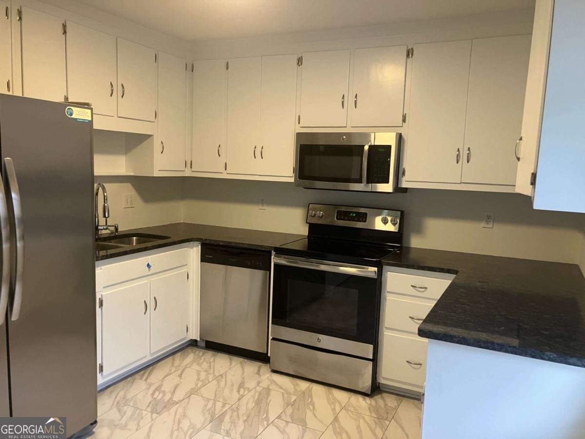 8510 Lynn Drive Gainesville - Photo 11