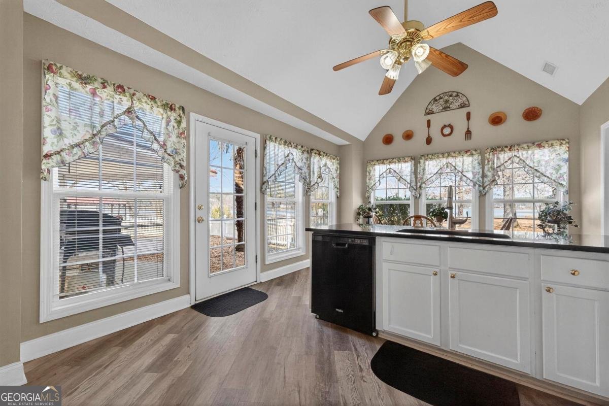 926 Jamesway Drive Sparta - Photo 18